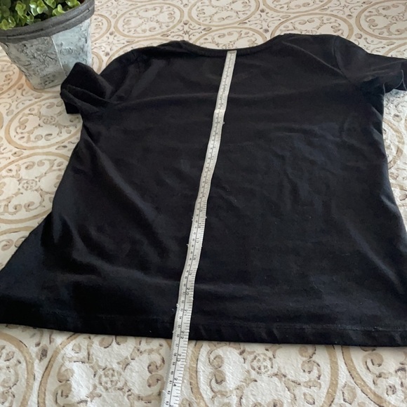 CARROLL REED Black T-shirt With Large Floral Design - Picture 10 of 12